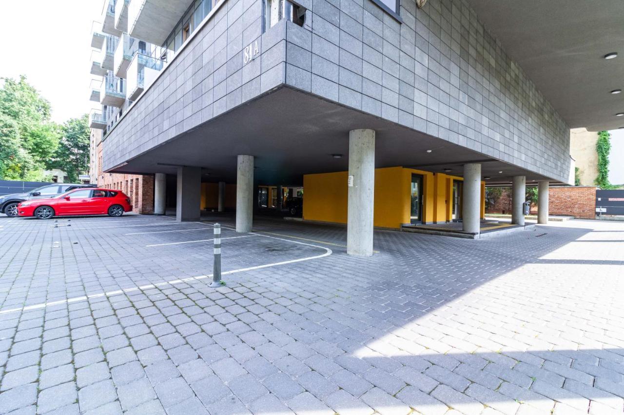 Cohost I Sunny Center Apt, Covered Parking, Balcony & Self Check-In Kaunas Esterno foto