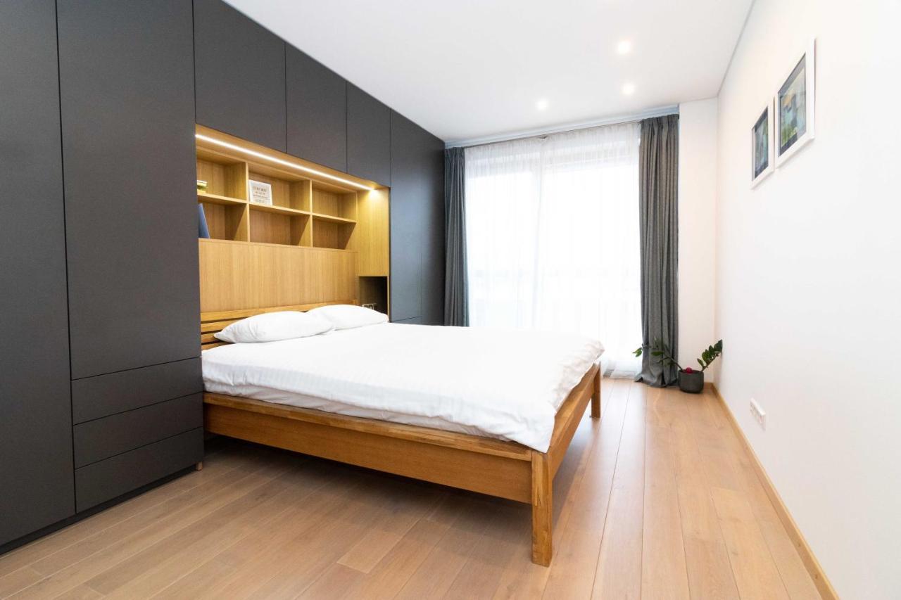 Cohost I Sunny Center Apt, Covered Parking, Balcony & Self Check-In Kaunas Esterno foto