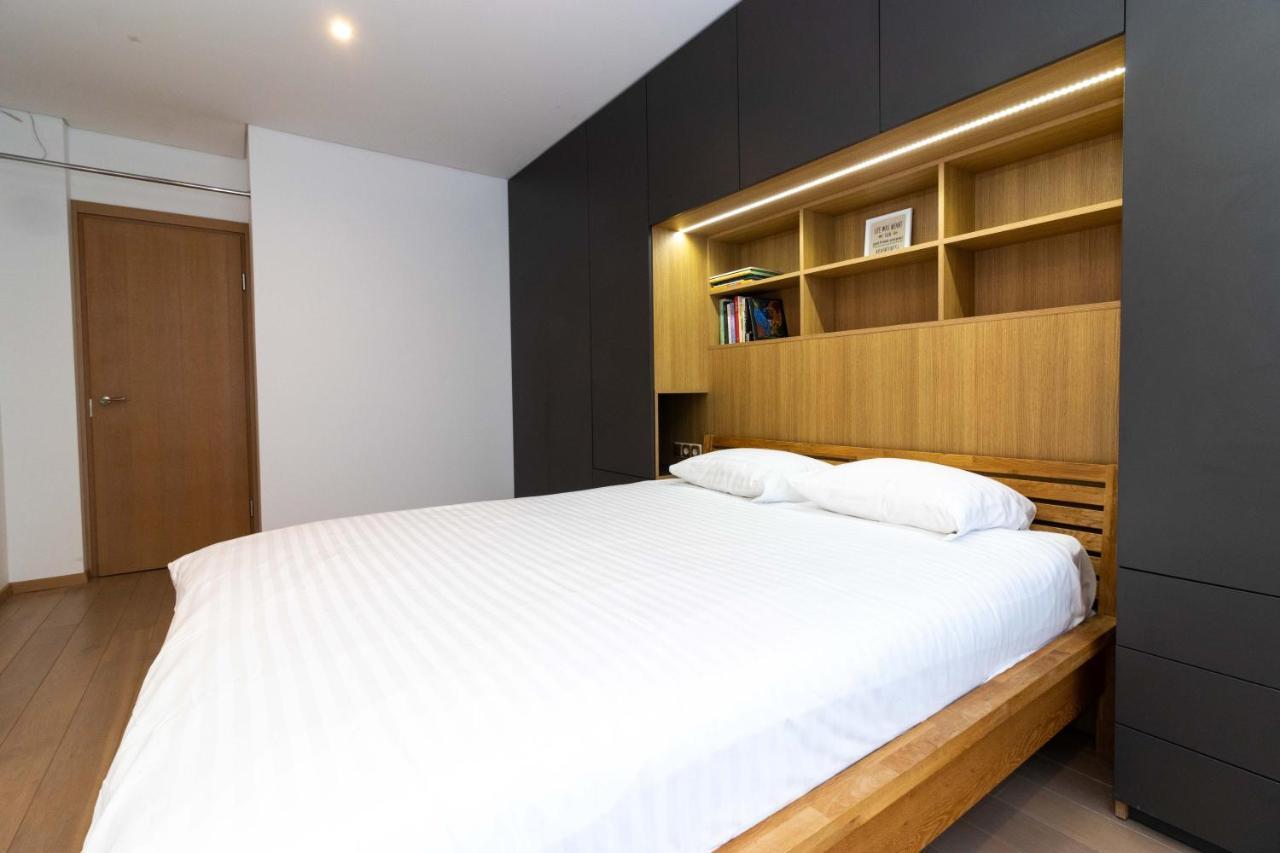 Cohost I Sunny Center Apt, Covered Parking, Balcony & Self Check-In Kaunas Esterno foto