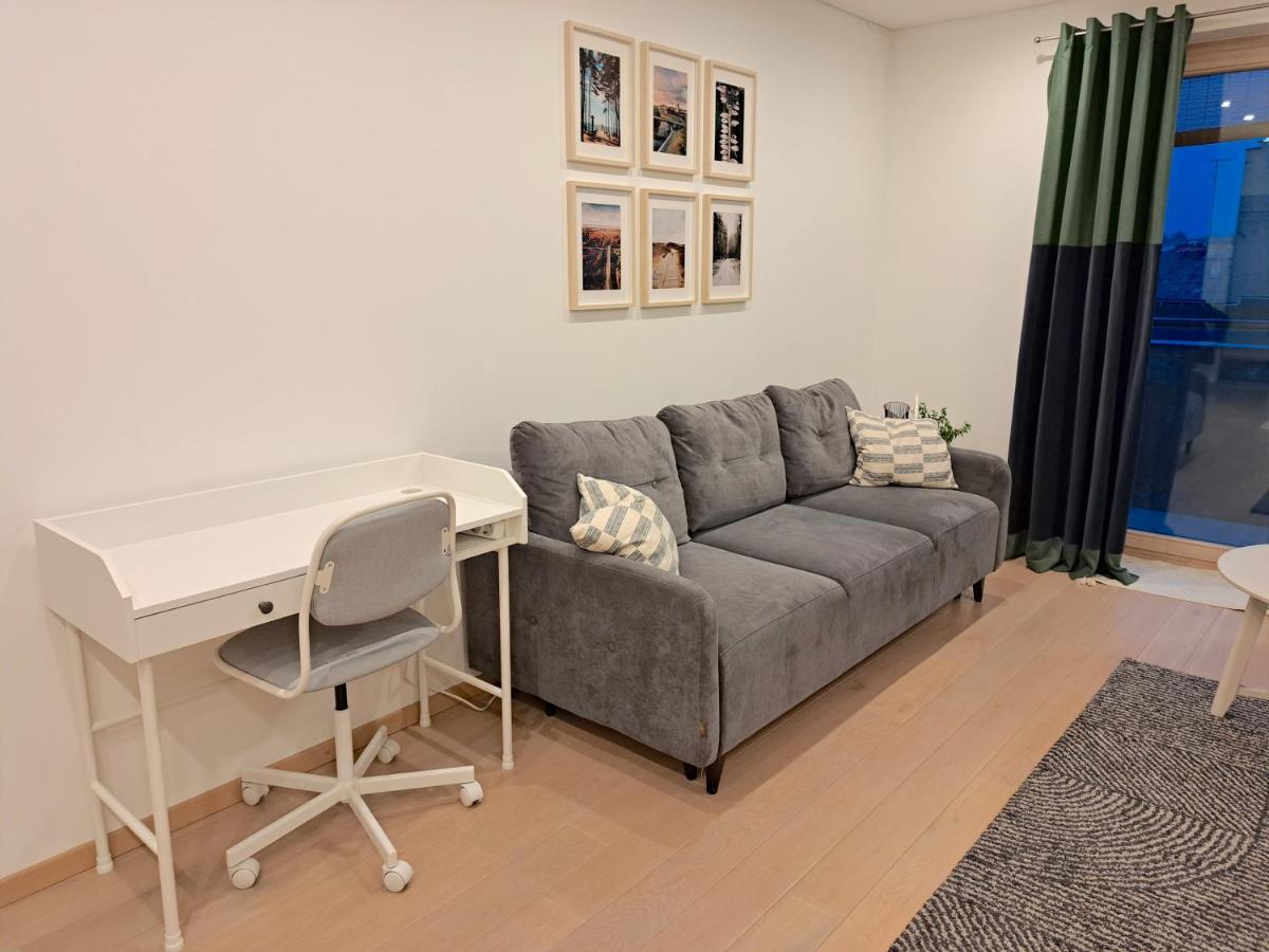 Cohost I Sunny Center Apt, Covered Parking, Balcony & Self Check-In Kaunas Esterno foto